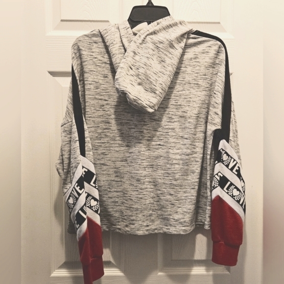 No Boundaries Pull-Over Hoodie - Picture 3 of 6